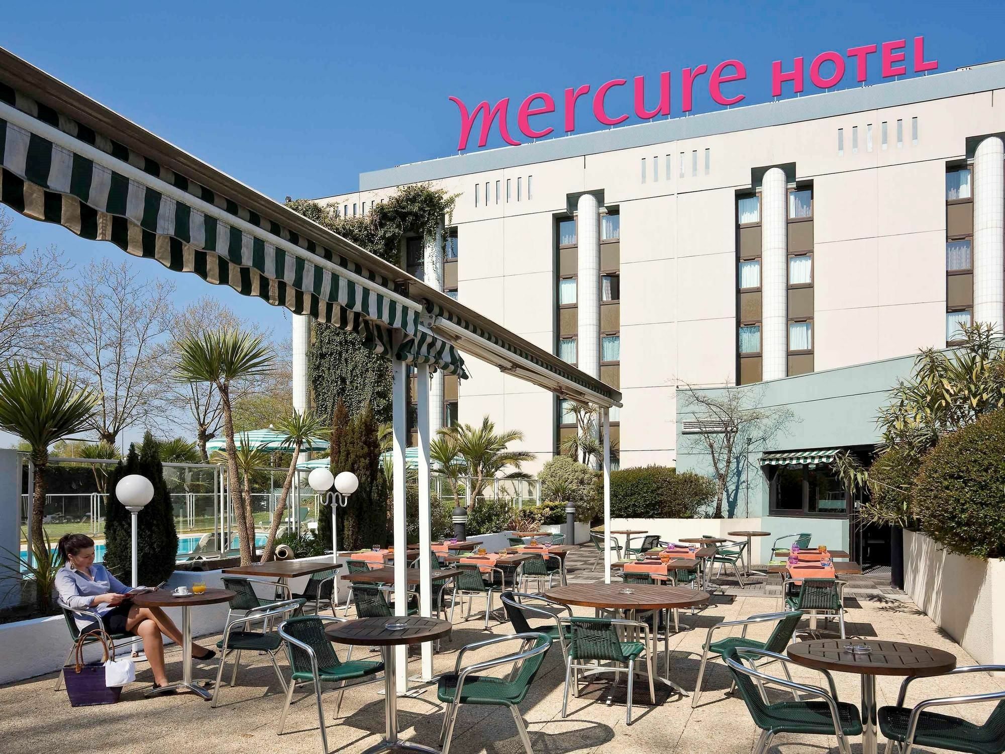 Mercure Pau Palais Des Sports Exterior foto